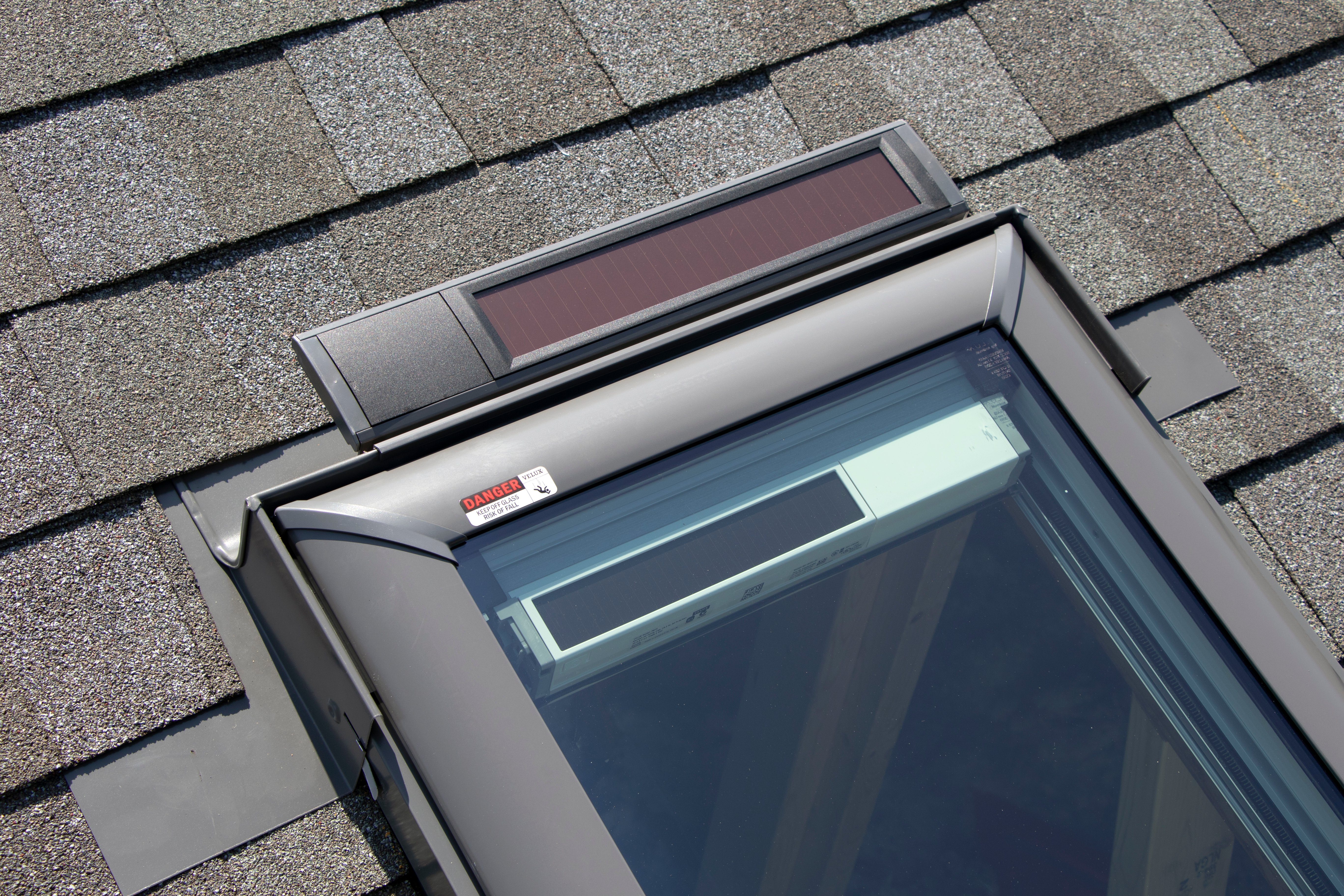 Installation-Solar-Panel-4830-Skylights-Home-Office-0522-1